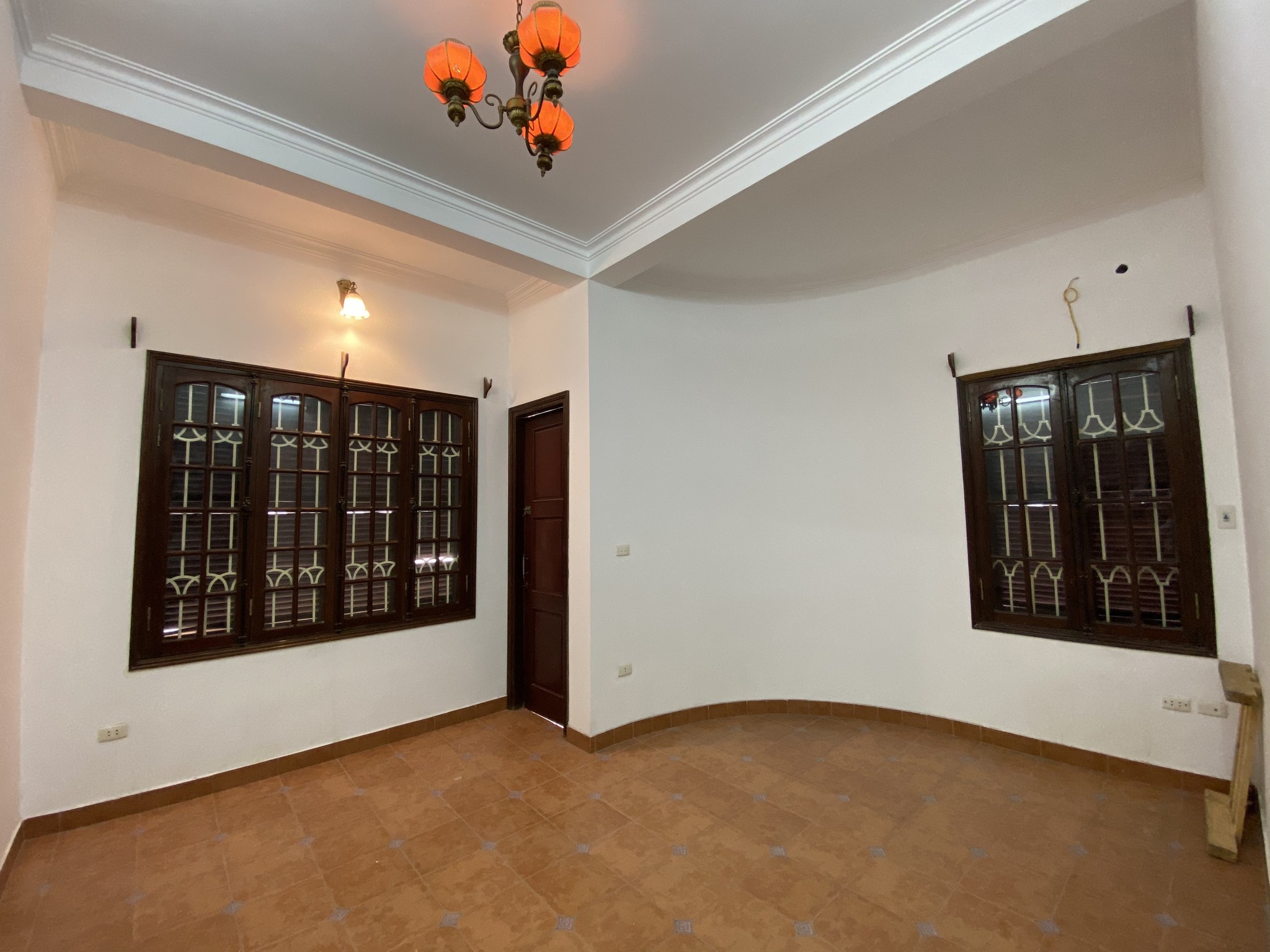 Cho thuê nhà lô góc 300m2 ngõ Trần Quang Diệu, Đống Đa giá 28 triệu, ô tô, kinh doanh - Ảnh 3