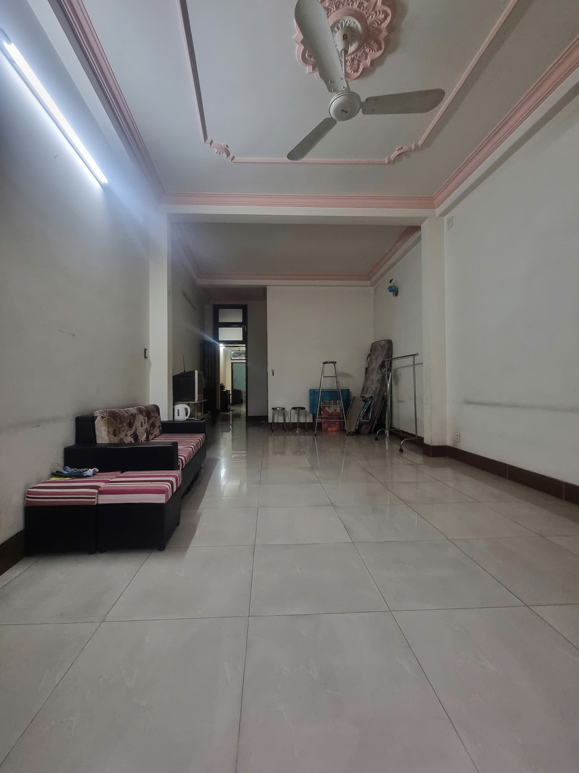 MẶT TIỀN ĐÔNG ĐÚC NHỘN NHỊP BẬC NHẤT TÂN BÌNH, NGAY VÒNG XOAY, KHU VỰC KINH DOANH KIM KHÍ ĐIỆN - Ảnh 4