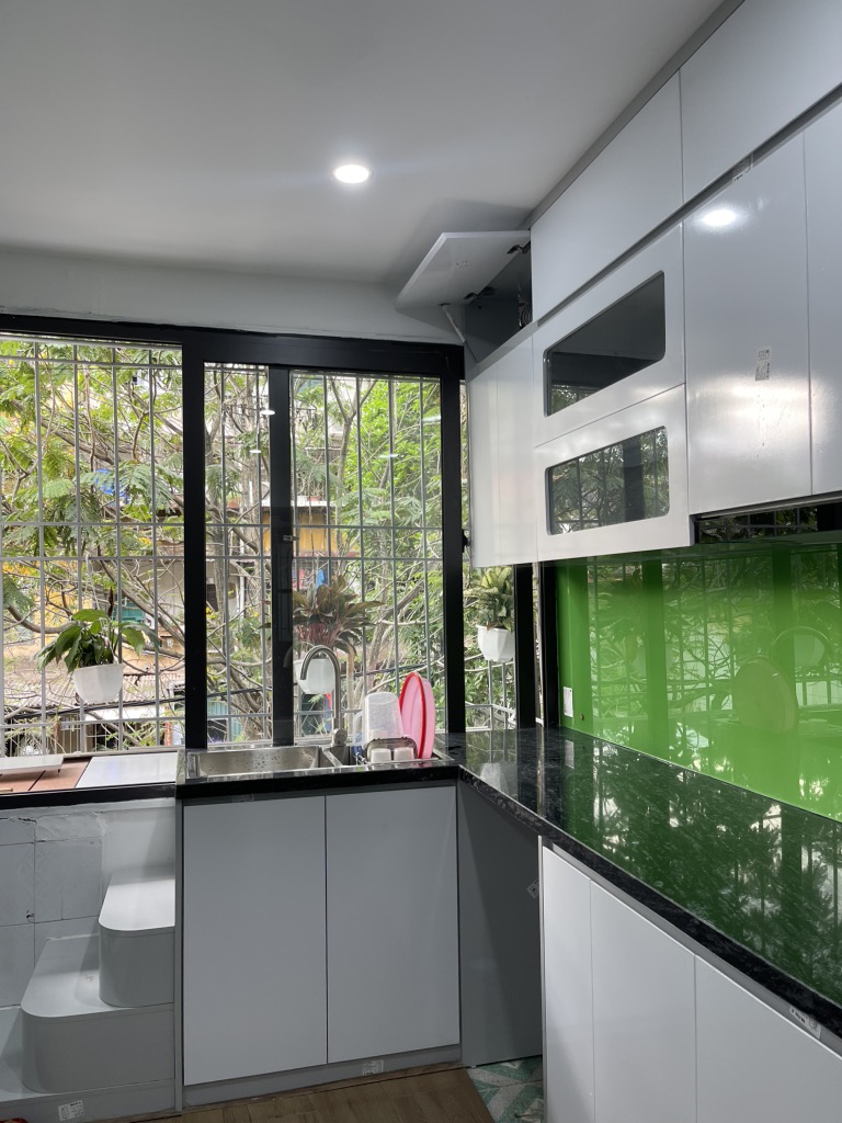 Bán nhà tập thể phố 8/3 sử dụng 60m2 view thoáng có sân chơi giá chỉ 2.8 tỷ - Ảnh 1