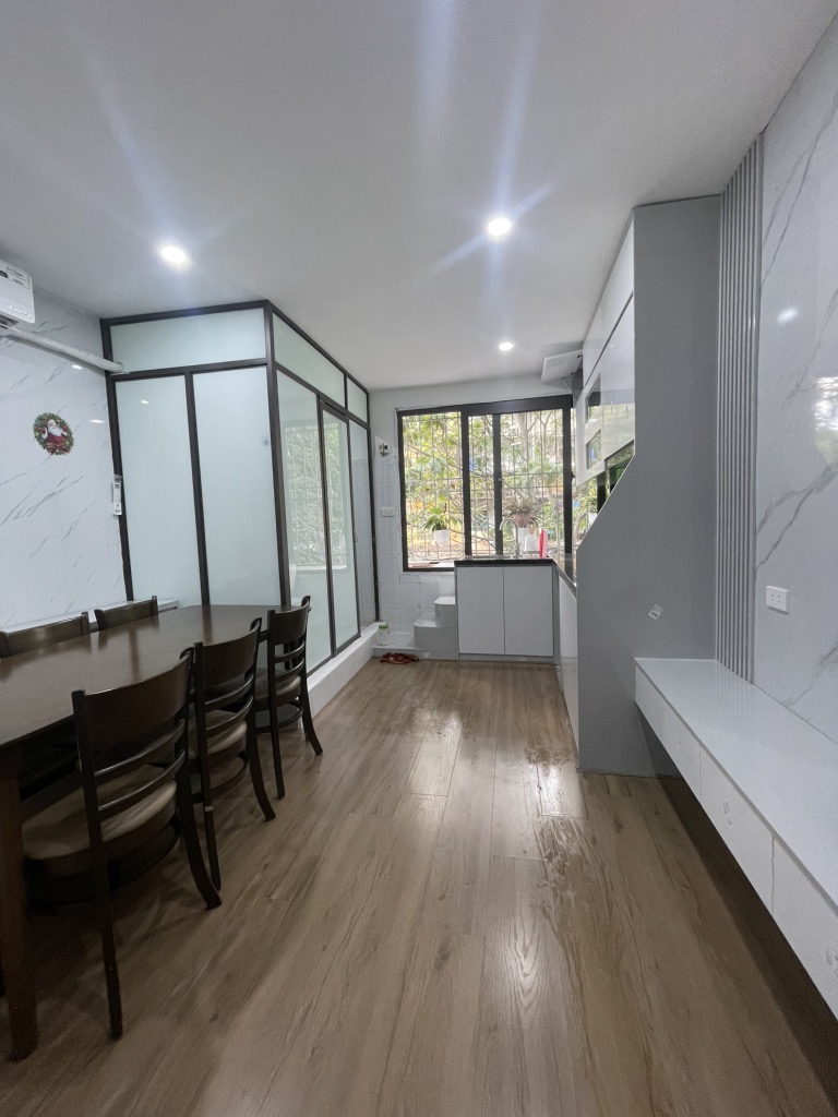 Bán nhà tập thể phố 8/3 sử dụng 60m2 view thoáng có sân chơi giá chỉ 2.8 tỷ - Ảnh chính