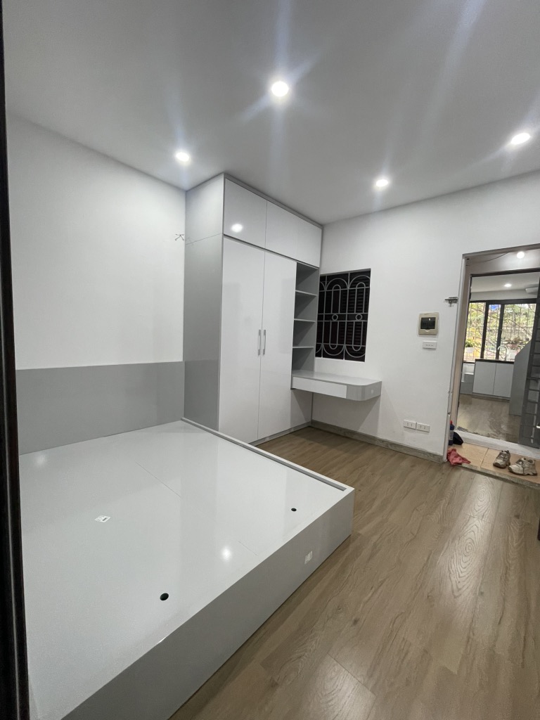Bán nhà tập thể phố 8/3 sử dụng 60m2 view thoáng có sân chơi giá chỉ 2.8 tỷ - Ảnh 2