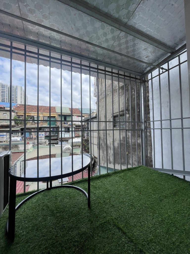 Bán nhà tập thể phố 8/3 sử dụng 60m2 view thoáng có sân chơi giá chỉ 2.8 tỷ - Ảnh 4