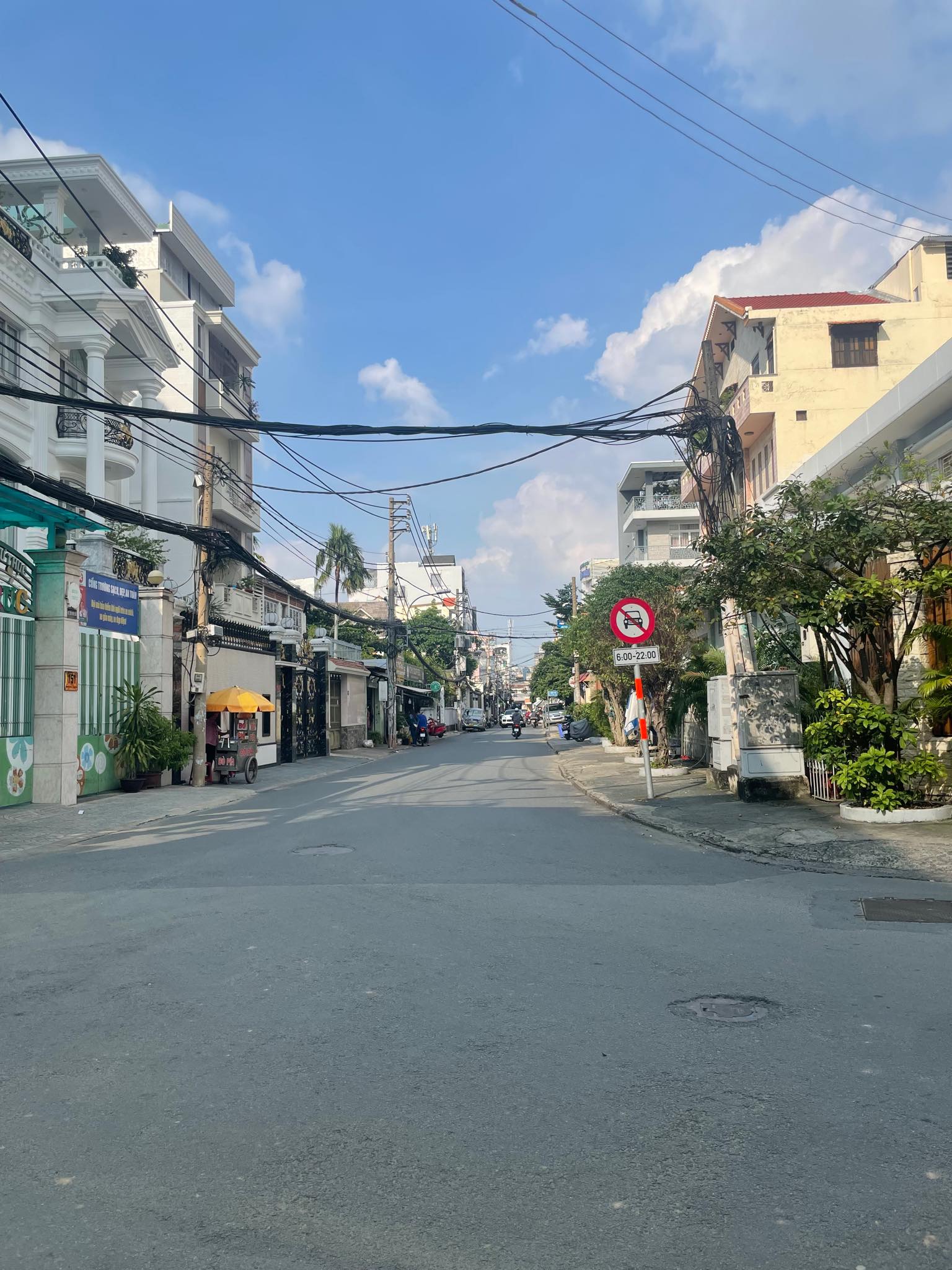 NGÔI NHÀ TRONG MƠ – Âu Cơ – 60m2, trệt 2 lầu đúc – 4pn – vị trí siêu nét – hẻm vào như đường băng. - Ảnh chính