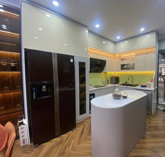 NHÀ ĐẸP NGUYỄN VĂN CỪ 45M, 7T, MT4M, THANG MÁY, KD, GARA, Ô TÔ TRÁNH, THÔNG, AN SINH TUYỆT VỜI. - Ảnh 1