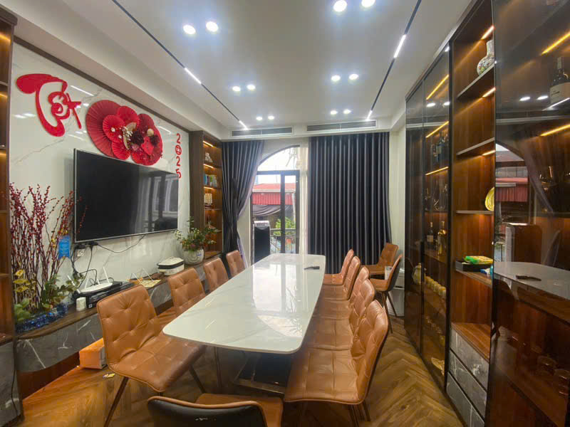 NHÀ ĐẸP NGUYỄN VĂN CỪ 45M, 7T, MT4M, THANG MÁY, KD, GARA, Ô TÔ TRÁNH, THÔNG, AN SINH TUYỆT VỜI. - Ảnh 2