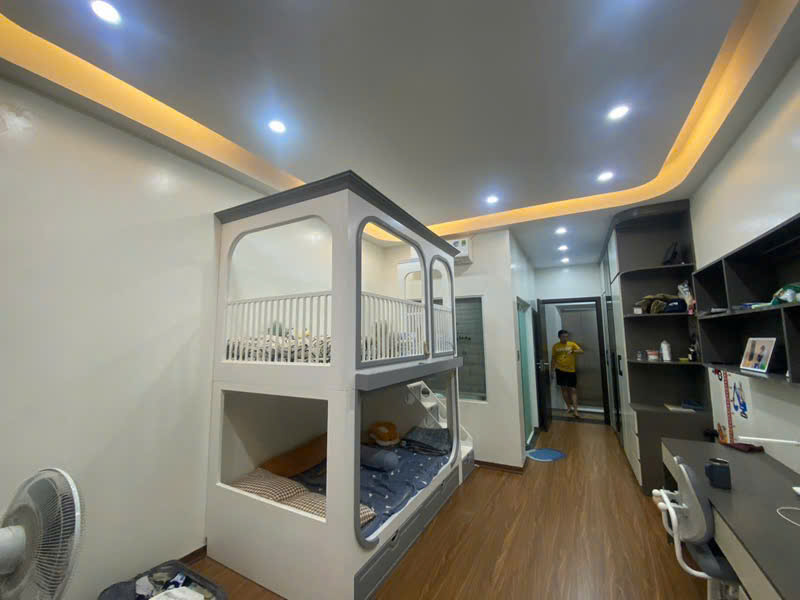 NHÀ ĐẸP NGUYỄN VĂN CỪ 45M, 7T, MT4M, THANG MÁY, KD, GARA, Ô TÔ TRÁNH, THÔNG, AN SINH TUYỆT VỜI. - Ảnh chính
