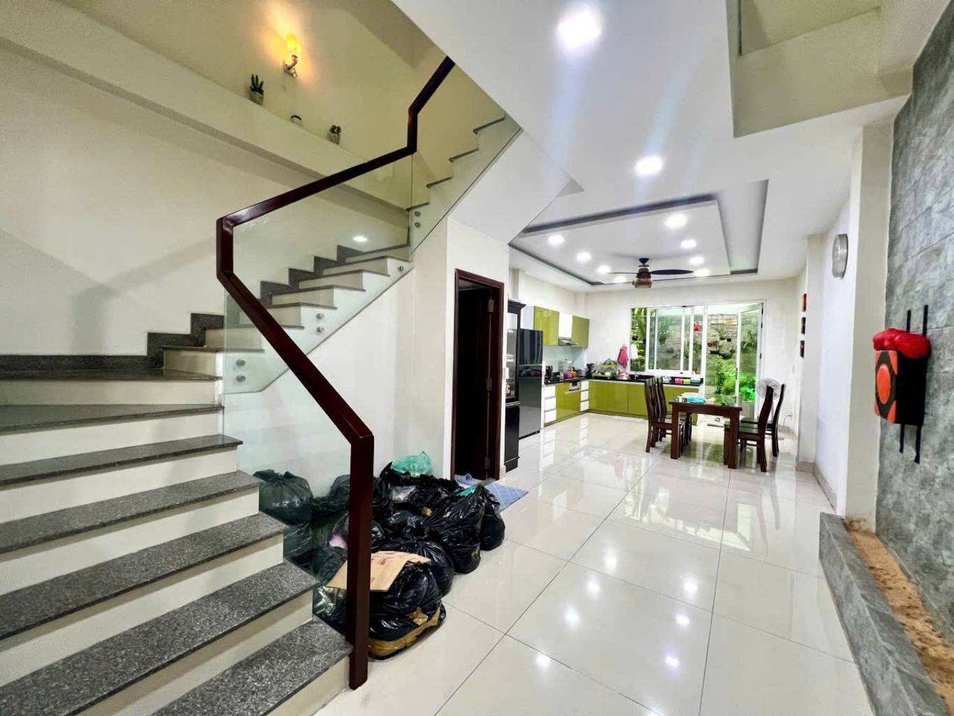 NHÀ 3 TẤM - XE HƠI TRÁNH NHAU - HÒA BÌNH - TÂN PHÚ - 95M2 - NGANG 4.5 X 21 - CHỈ 11.9 TỈ - Ảnh 4