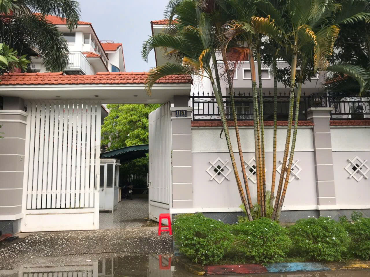 BÁN BIỆT THỰ SIÊU SANG – 113/1 NGUYỄN VĂN HƯỞNG, P.THẢO ĐIỀN, Q.2 – DT 639M² FULL THỔ CƯ - Ảnh chính
