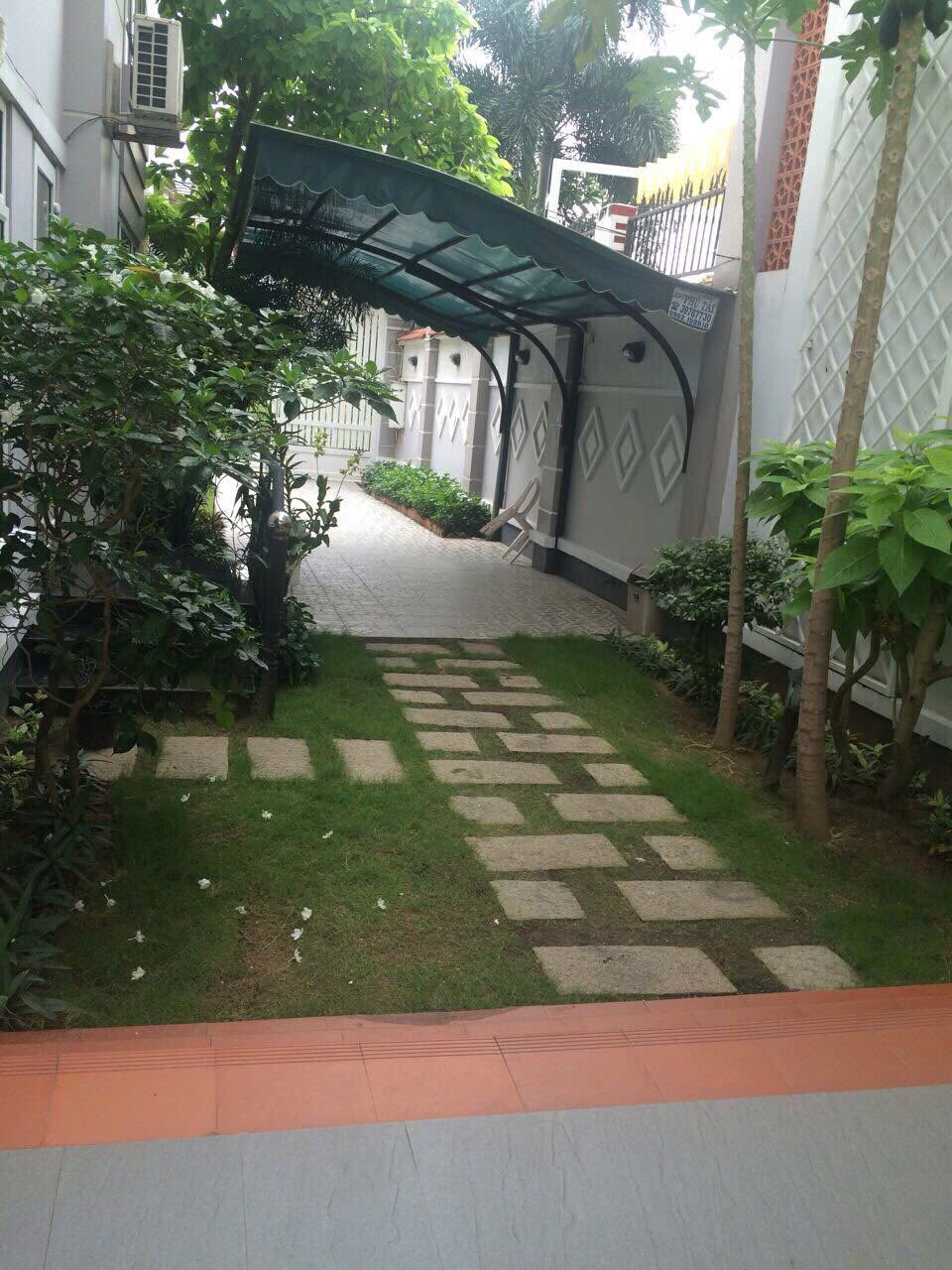 BÁN BIỆT THỰ SIÊU SANG – 113/1 NGUYỄN VĂN HƯỞNG, P.THẢO ĐIỀN, Q.2 – DT 639M² FULL THỔ CƯ - Ảnh 2