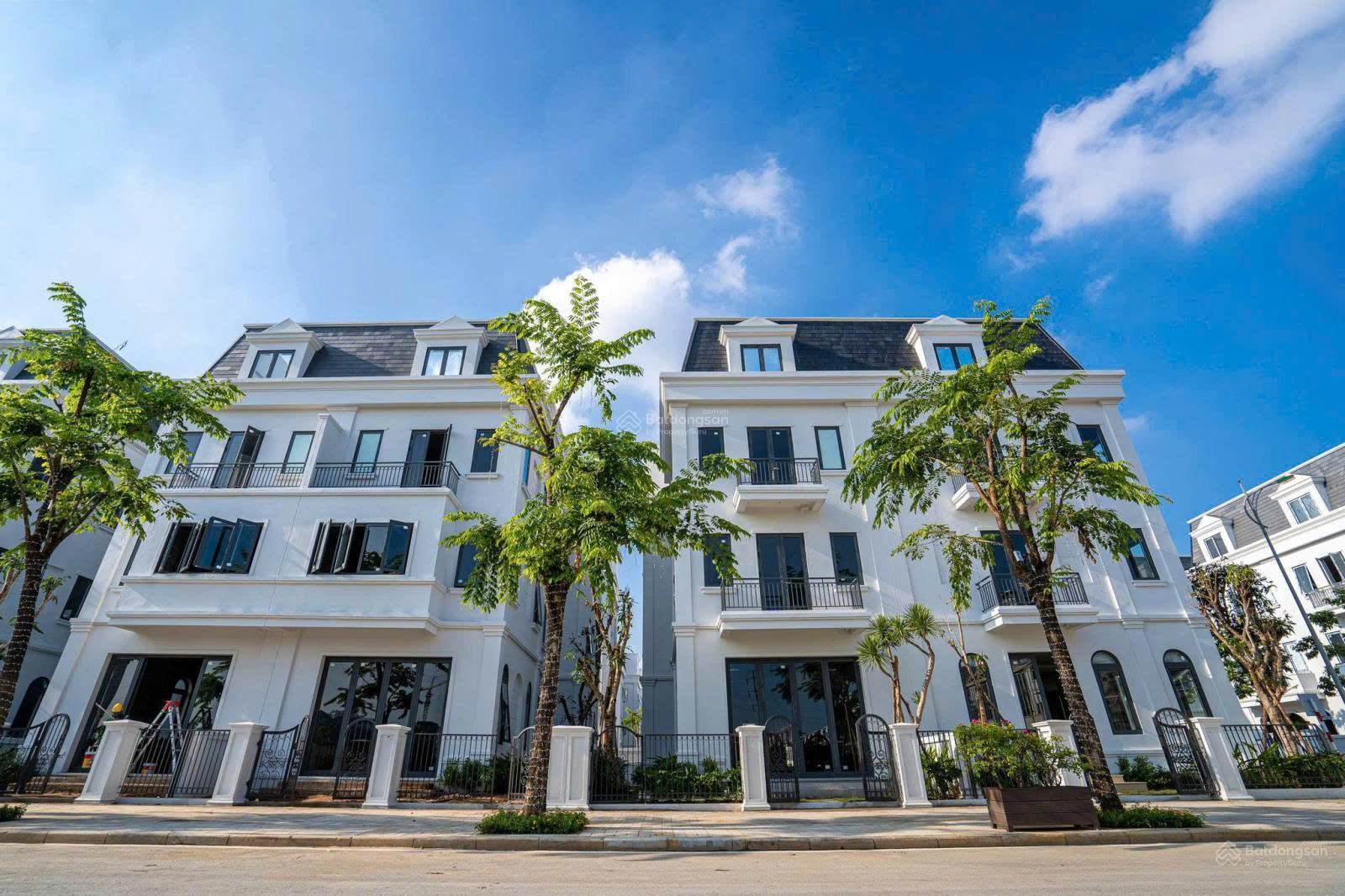 Chính chủ bán BT dãy P01 tại Solasta Mansion Dương Nội, 170 m2, đường 30m (QH), đối diện công viên - Ảnh chính