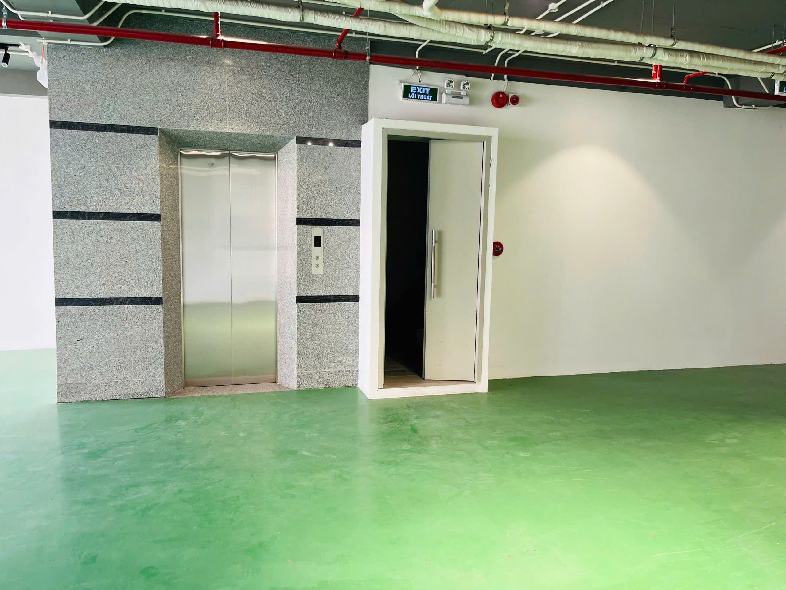 CHO THUÊ TÒA NHÀ VP 8 TẦNG MT CỬU LONG - TÂN BÌNH - DTSD 1000M2 - Ảnh 4