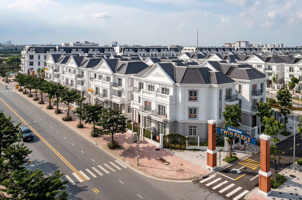 Bán suất ngoại giao liền kề Eurowindow Twin Parks Gia Lâm view công viên - Ảnh 2