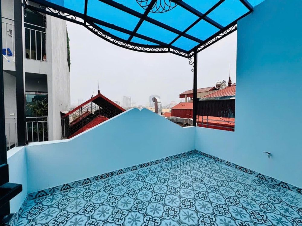 BÁN NHÀ NGUYỄN ĐÌNH HOÀN - ĐẲNG CẤP DÂN XÂY - MỘT NHÀ RA PHỐ - PHÂN LÔ GARA Ô TÔ - THÁNG MÁY - KINH - Ảnh 4