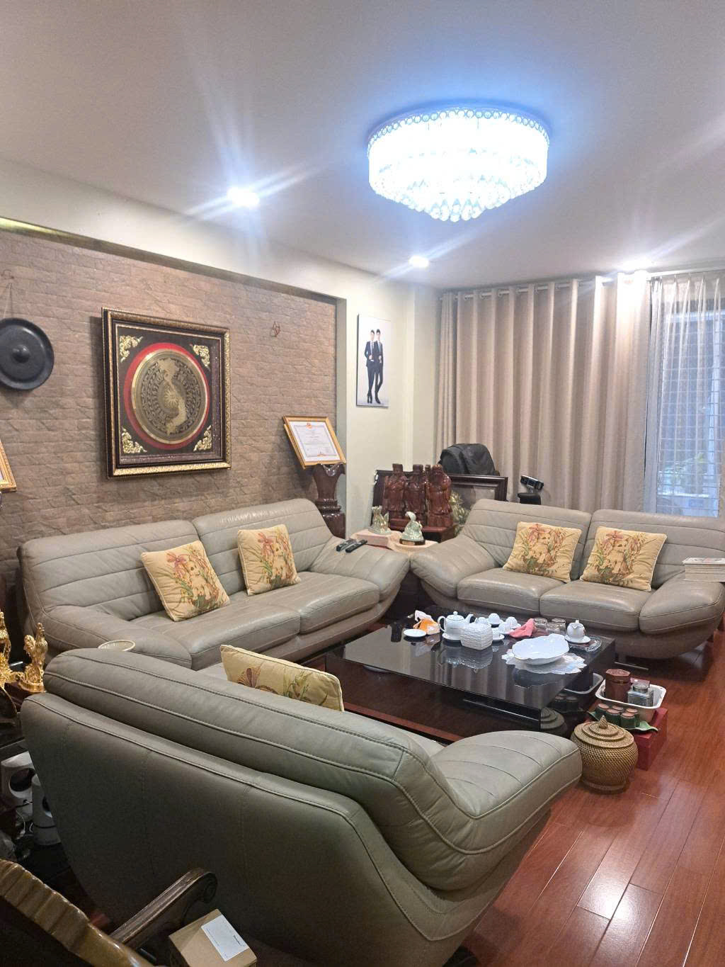 BÁN NHÀ NGUYỄN VĂN HUYÊN, PHÂN LÔ, VỈA HÈ ÔTÔ TRÁNH, 2 MẶT TIỀN KINH DOANH, 71M2 CHỈ 26 TỶ - Ảnh chính