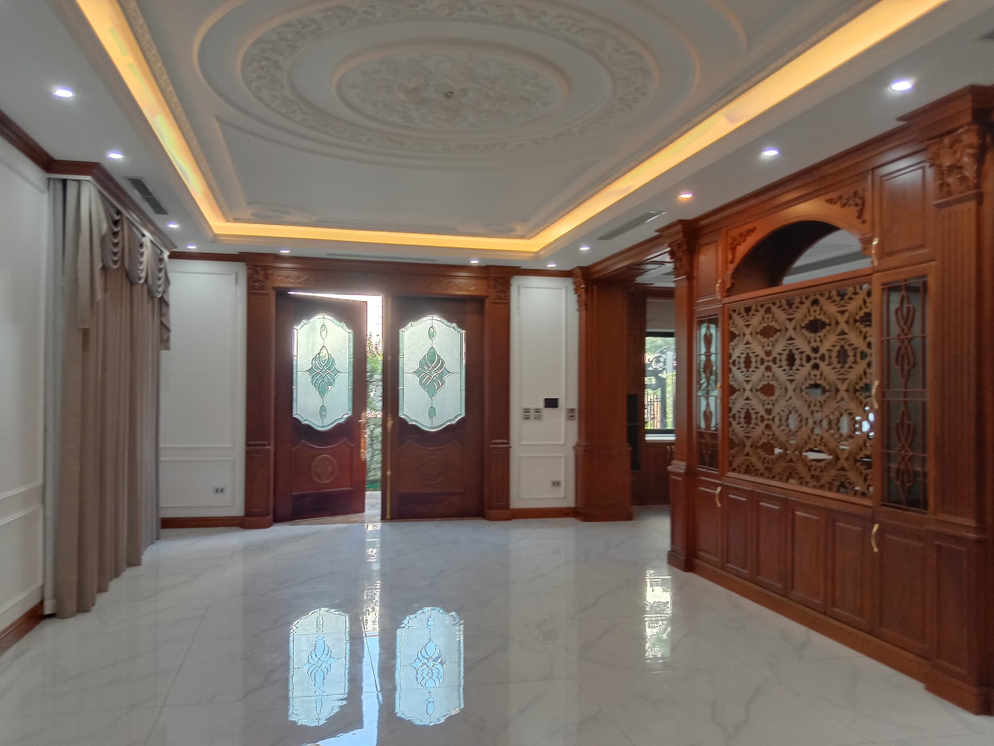 ⚜️ Biệt thự mới đẹp nhất KĐT Việt Hưng, 231m2 5T Thang máy, MT 13.5m, Chỉ 39 Tỷ ⚜️ - Ảnh 3