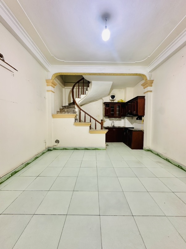 Bán nhà Thịnh Liệt, Hoàng Mai, sổ phân lô, ô tô gần nhà, 28m2, 5.5 tỷ - Ảnh chính