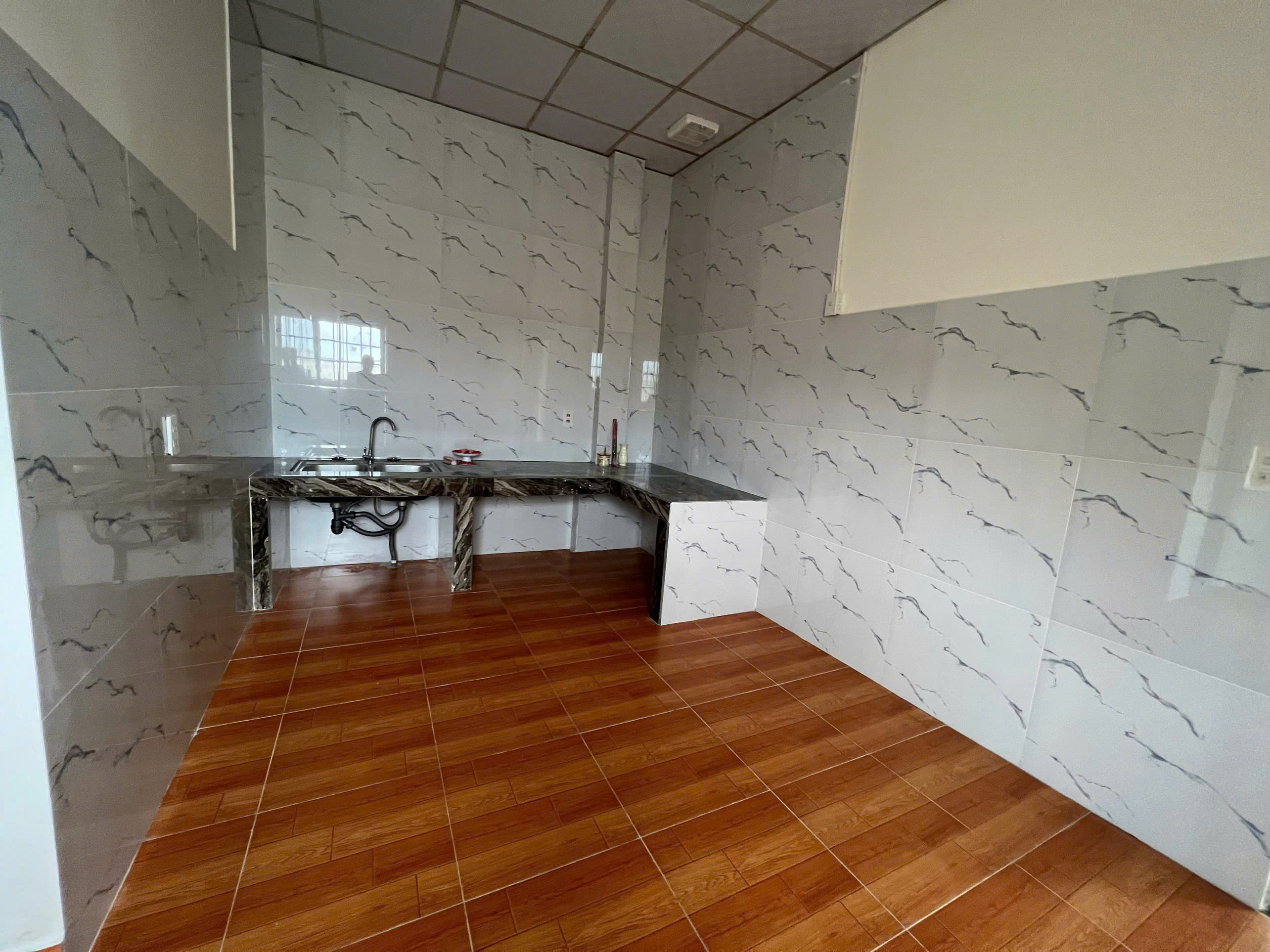 CHO THUÊ NHÀ NGUYÊN CĂN HẺM Ô TÔ NGUYÊN TỬ LỰC P8 ĐÀ LẠT - 2PN, SÂN RỘNG - 8 TRIỆU/THÁNG - Ảnh 2
