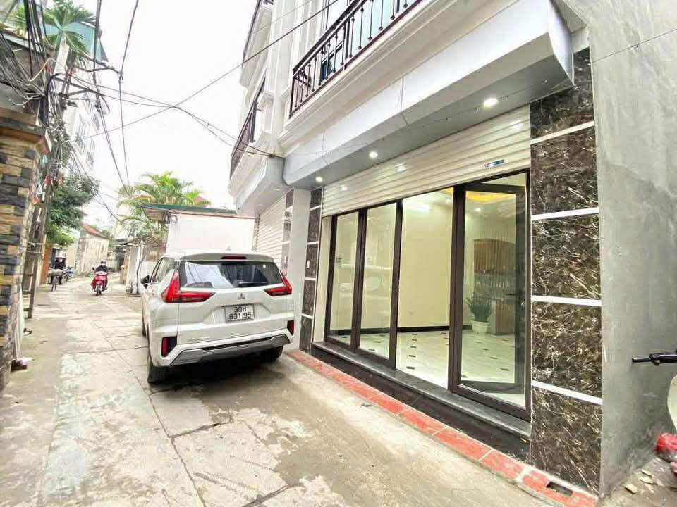 Cần Bán Nhà Lĩnh Nam 32m 5 Tầng 4 Phòng Ngõ Thông Ô Tô Vào Nhà Sổ Đỏ - Ảnh chính