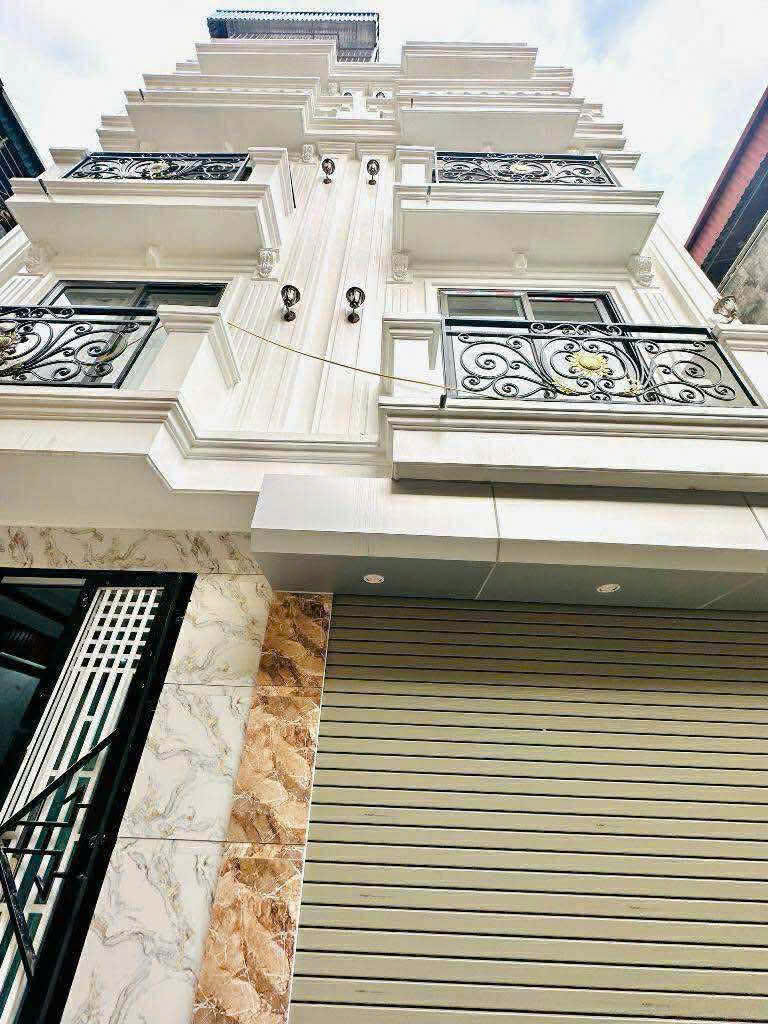 Cần Bán Nhà Lĩnh Nam 32m 5 Tầng 4 Phòng Ngõ Thông Ô Tô Vào Nhà Sổ Đỏ - Ảnh 1