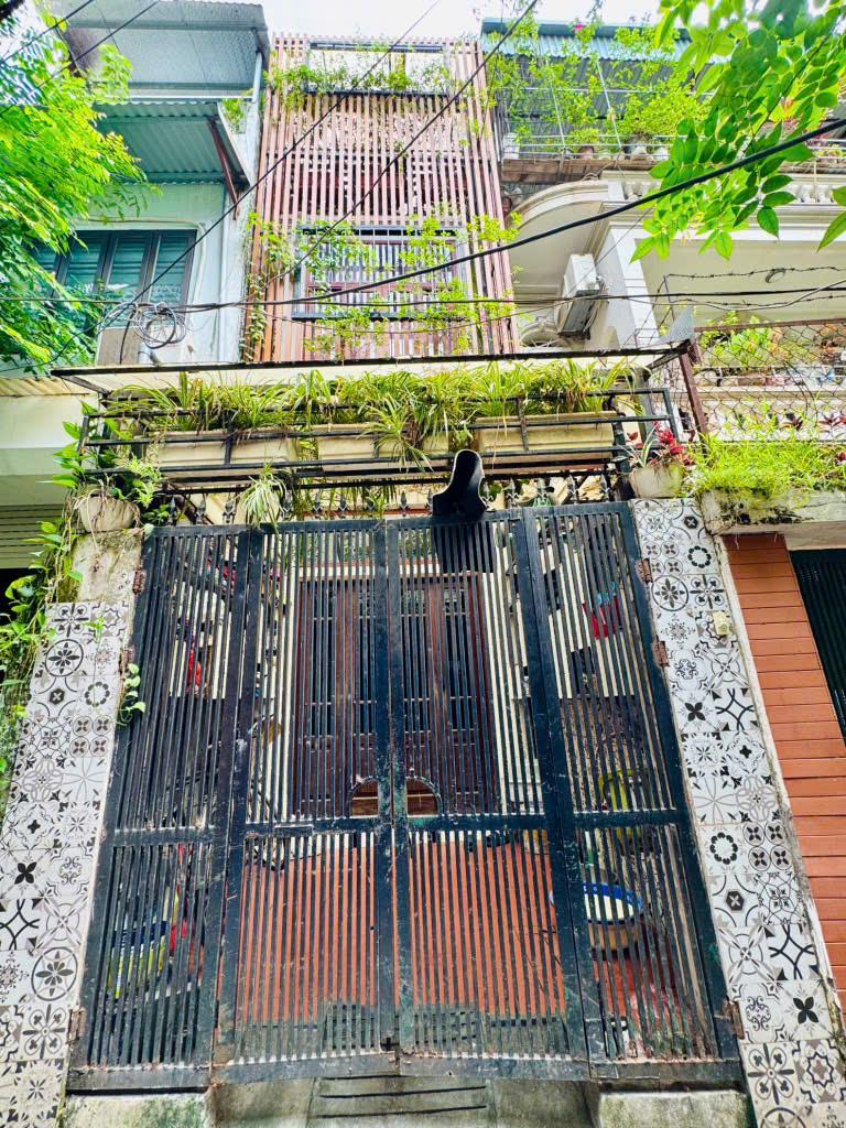 BÁN GẤP NHÀ ĐẸP - GIÁ TỐT - Vị Trí Đắc Địa Tại Phố Bạch Đằng, Quận Hai Bà Trưng, Hà Nội - Ảnh chính