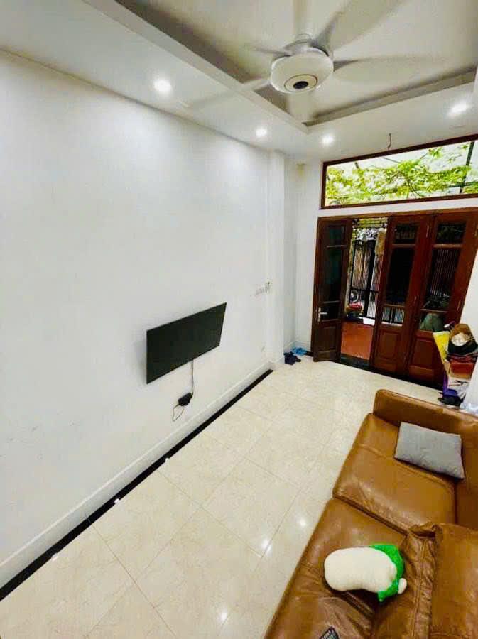 BÁN GẤP NHÀ ĐẸP - GIÁ TỐT - Vị Trí Đắc Địa Tại Phố Bạch Đằng, Quận Hai Bà Trưng, Hà Nội - Ảnh 4