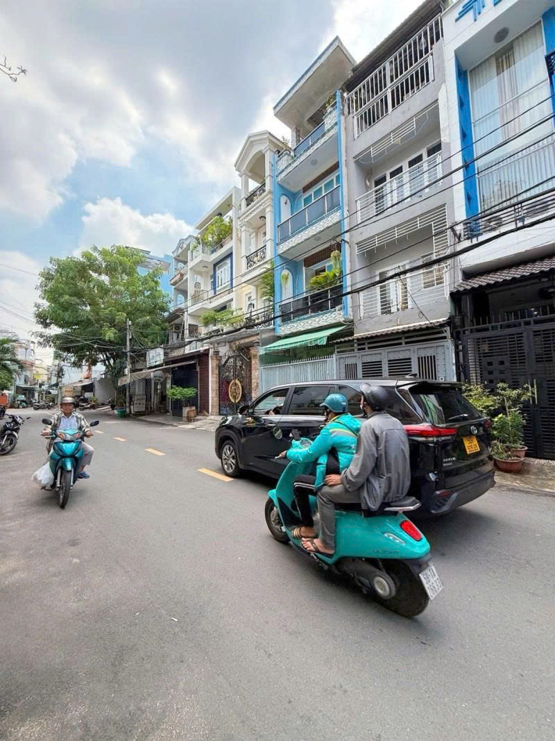 Bán nhà Mặt tiền Thái Phiên - gần Lãnh Binh Thăng - Quận 11, 3,6x18m, 5 Tầng, 13,5 tỷ. - Ảnh 3