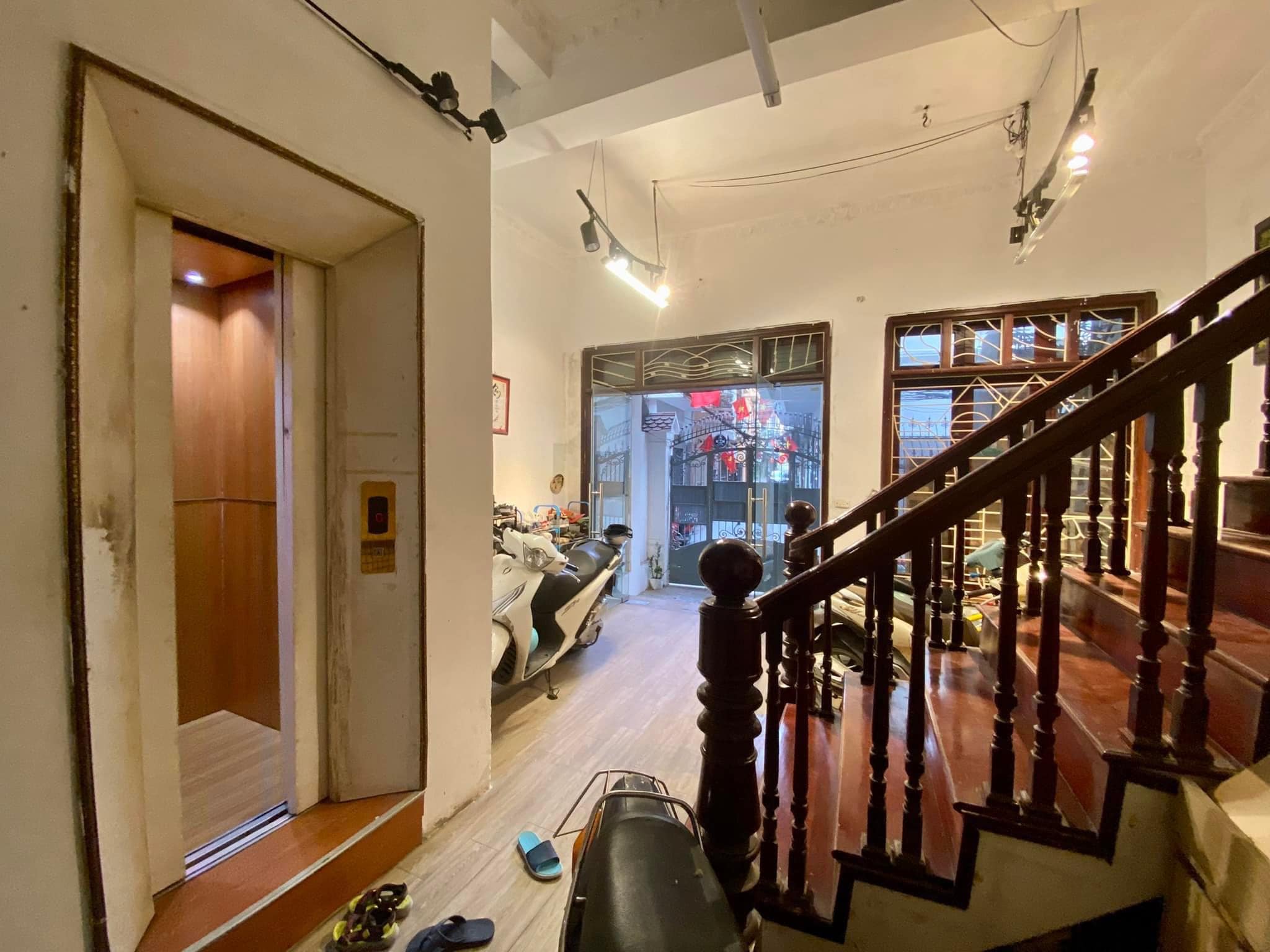 ⚜️ Biệt thự VIP Láng Hạ, Ba Đình, 170m2 6T thang máy, MT 9m, Chỉ 52.5 Tỷ ⚜️ - Ảnh 1