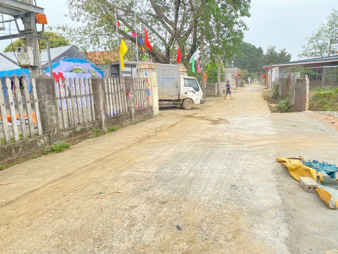 bán đất chính chủ tổng DT ;100m full thổ cư đường ô tô vào tận đất giá nhỉnh tỷ - Ảnh 2