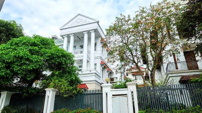 BÁN BIỆT THỰ CIPUTRA KHU C - 198M² - MT 9M - MẶT ĐƯỜNG ĐÔI - VIEW TRƯỜNG HỌC - GIÁ 85 TỶ - Ảnh chính