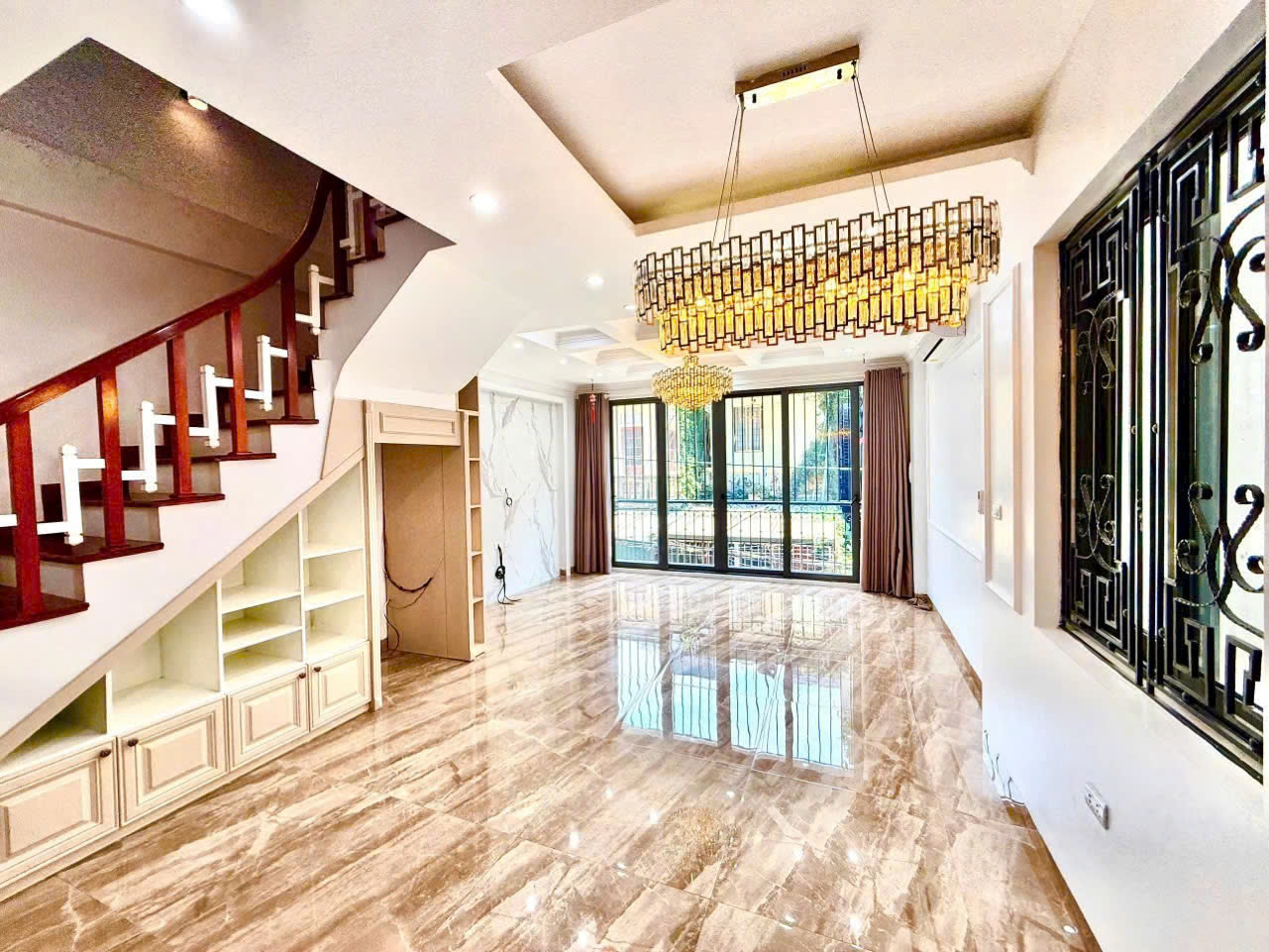 BÁN NHÀ 5 TẦNG MỚI NGÕ 193 BỒ ĐỀ – LONG BIÊN – GIÁ 13.8 TỶ<br>Liên hệ chính chủ: 0383 150 180 - Ảnh chính