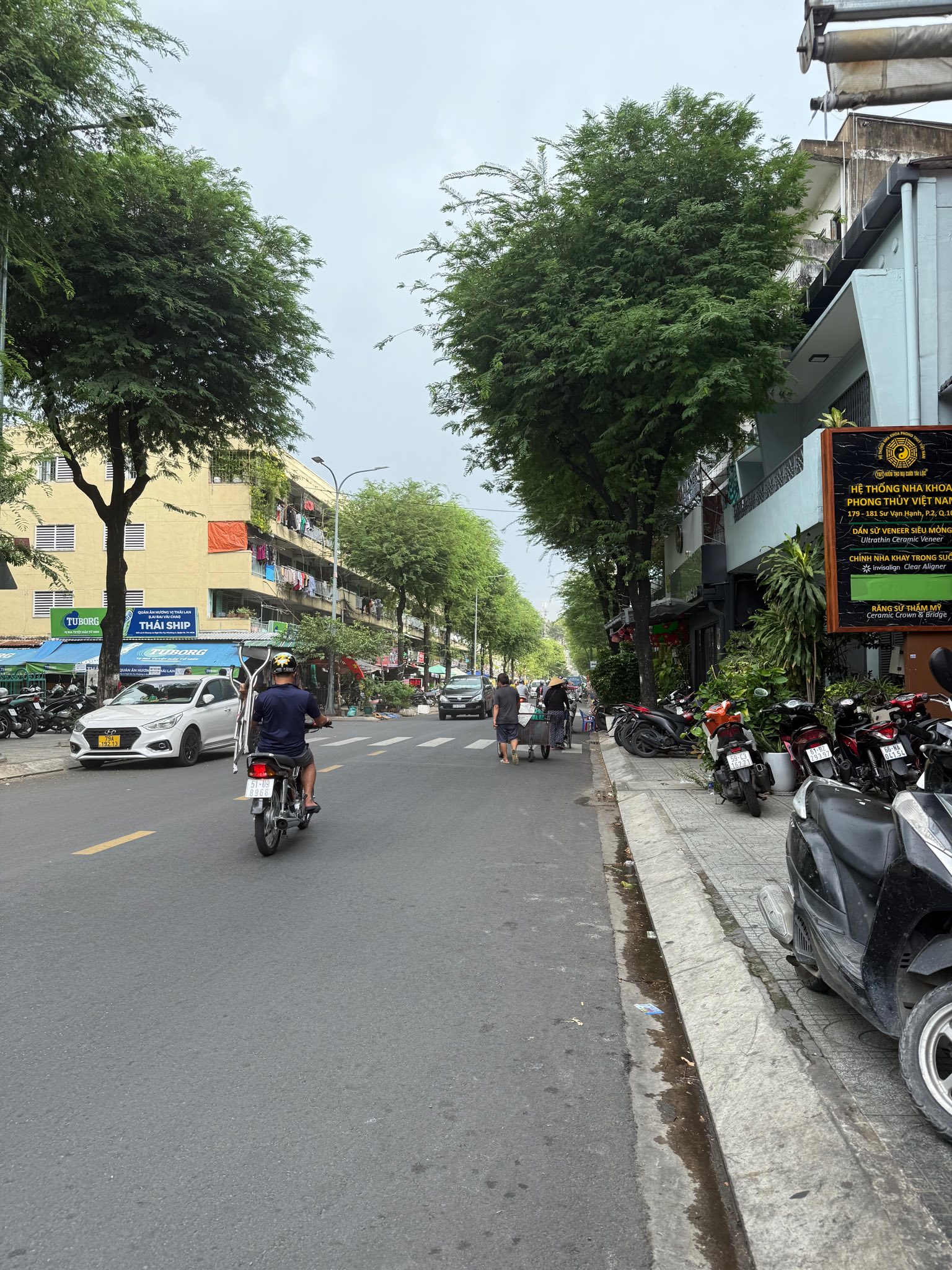 Quận 5 - Nguyễn Chí Thanh - Mới kính cong 40m2, 4 tầng, 3 bước ra mặt tiền. - Ảnh 2