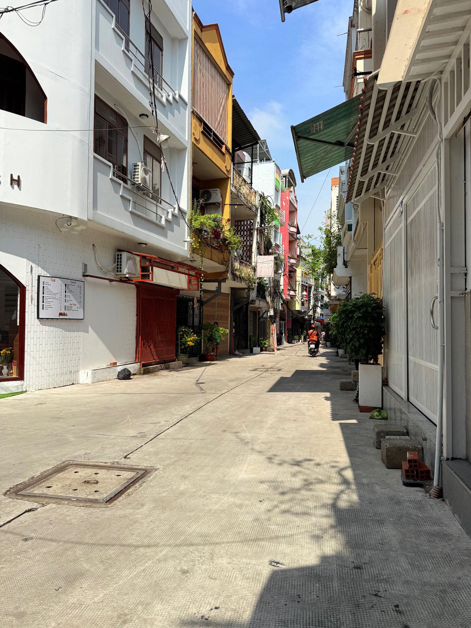QUẬN 3 - hẻm kinh doanh nhộn nhịp LÊ VĂN SỸ, 50m2, 4 tầng, xe hơi đỗ cửa. - Ảnh 2