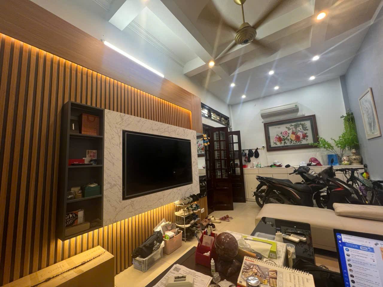 🏡 BÁN NHÀ NGÕ 27 PHỐ LƯƠNG ĐÌNH CỦA – TRUNG TÂM ĐỐNG ĐA – CÓ Ô CHỜ THANG MÁY – CÁCH PHỐ 80M - Ảnh 2