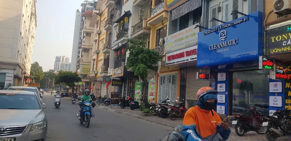 Bán nhà mặt phố Khương Trung Thang Xuân kinh doanh 24 tỷ. Kinh doanh sầm uất - Ảnh 1