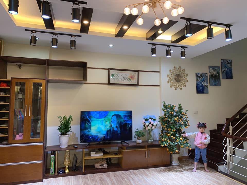 Cho thuê nhà ngõ ô tô -  KD Vũ Tông Phan - Thanh Xuân 50m x 5T, MT 6.8M giá 35 triệu - Ảnh chính