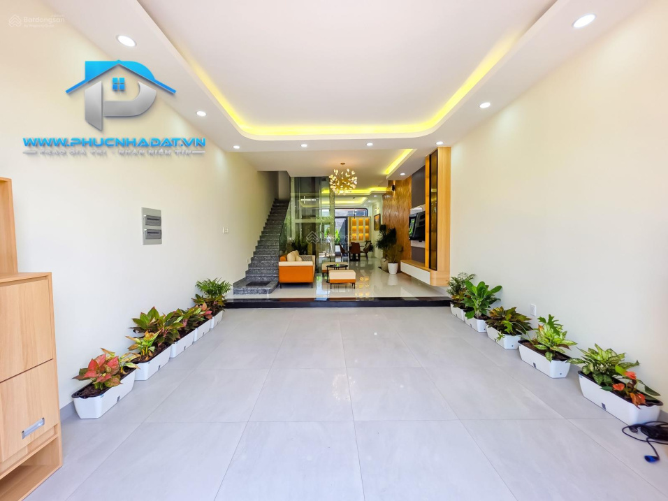 Rẻ hơn thị trường 2 tỷ, đặc biệt nhà có thang máy phong cách hiện đại sang trọng Q7 - Giá 13 tỷ 990 - Ảnh 2