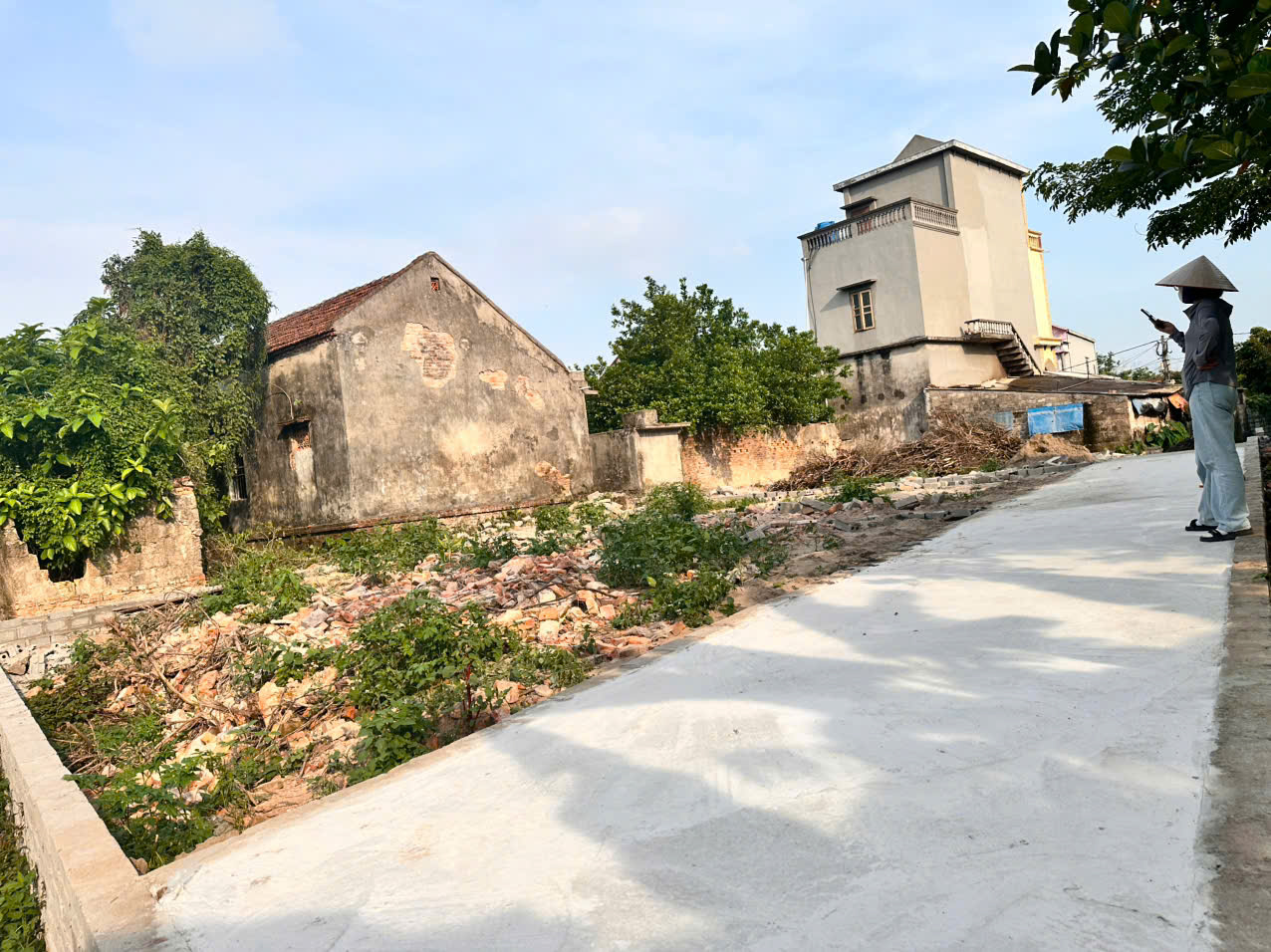 THỦ PHỦ CÔNG NGHIỆP ÂN THI GỌI TÊN HẠ LỄ ÂN THI ĐƯỜNG Ô TÔ 7 CHÔ VÀO TẬN ĐẤT TẠI TỈNH HƯNG YÊN - Ảnh 1