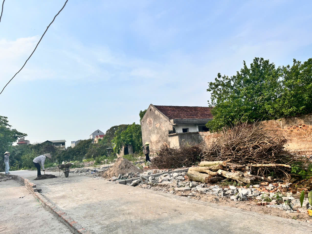 THỦ PHỦ CÔNG NGHIỆP ÂN THI GỌI TÊN HẠ LỄ ÂN THI ĐƯỜNG Ô TÔ 7 CHÔ VÀO TẬN ĐẤT TẠI TỈNH HƯNG YÊN - Ảnh 2
