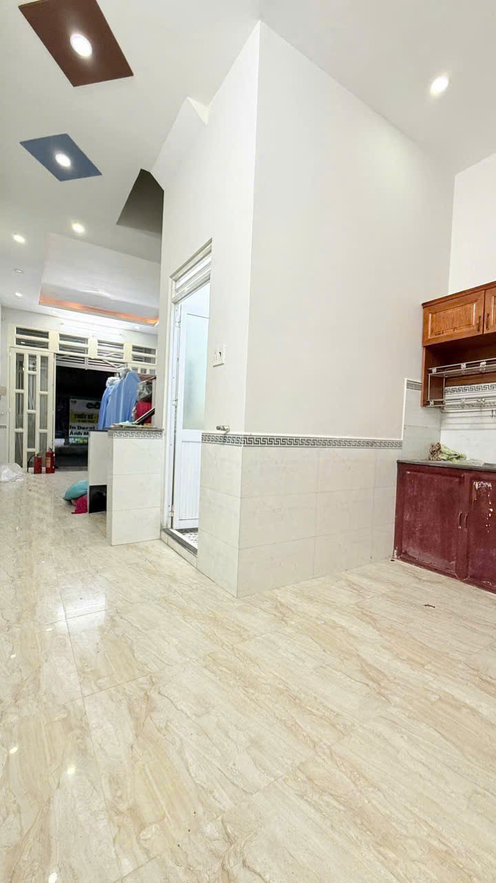 Bán nhà 2 Tầng  lô góc  2 MT gần Nguyễn Ảnh Thủ –  Tân Chánh Hiệp Q12  SHR Hẻm xe Tải Thông - Ảnh 1
