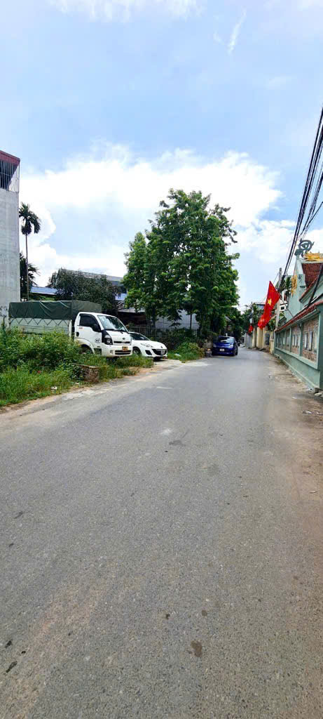 ĐẦU TƯ, MẶT PHỐ, Ô TÔ TẢI TRÁNH - Ảnh 2