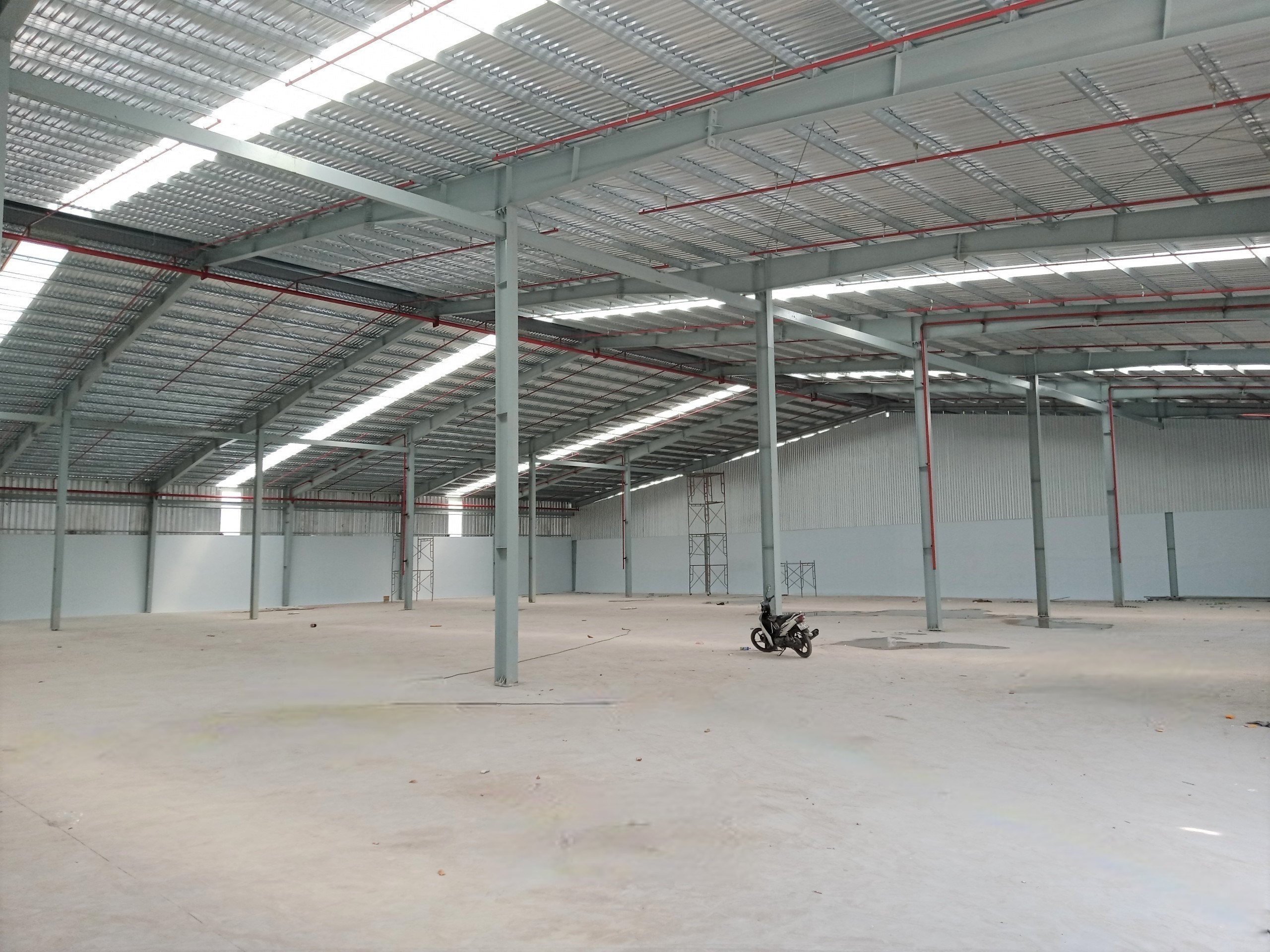 Kho xưởng 1761m2 hiện đại bậc nhất ở thành phố thủ đức - Ảnh 1