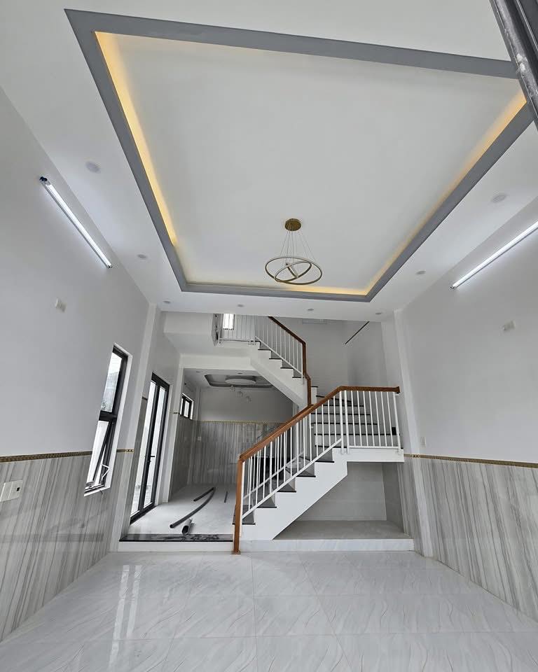 BÁN NHÀ 3 MÊ . 2 MẶT TIỀN. ĐƯỜNG CAO XUÂN HUY. KHU VỰC PHÚ TÀI. TP QUY NHƠN - Ảnh 1