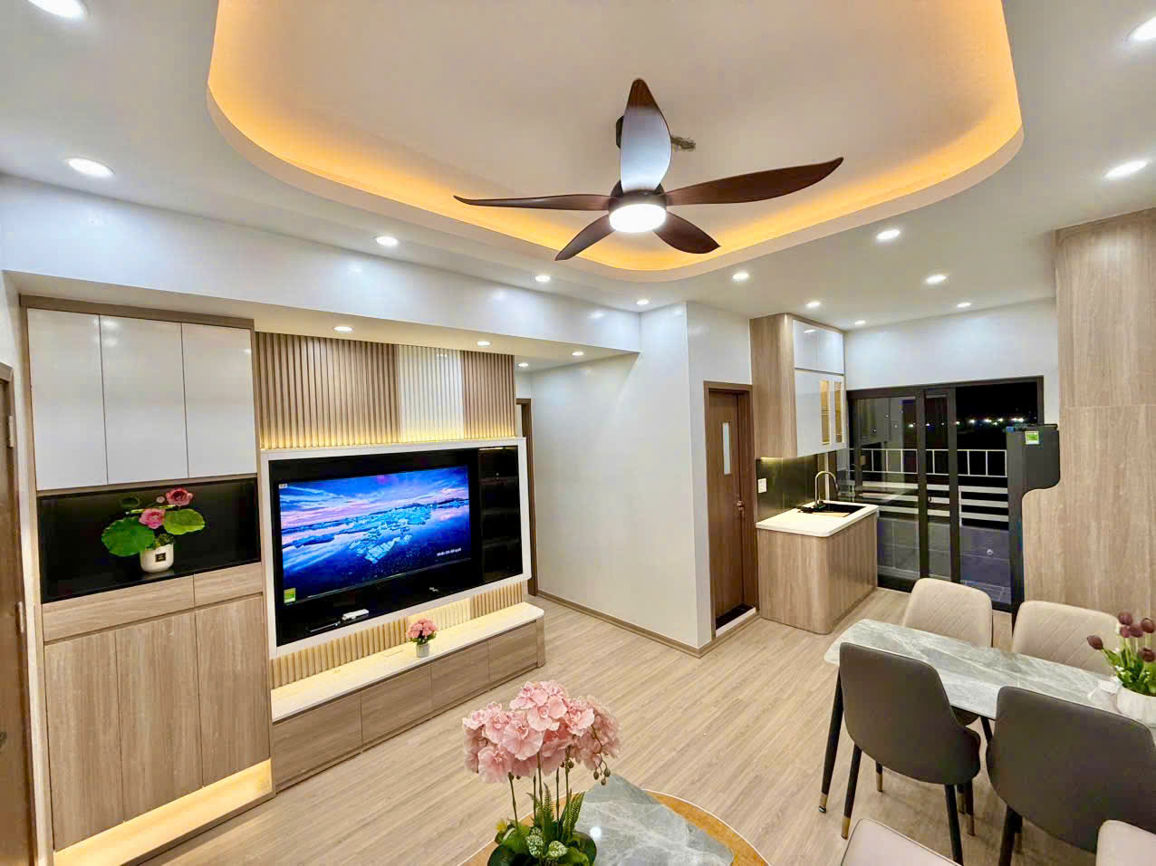 Bán căn hộ cc sổ đỏ tòa Nơ 7 Linh Đàm, Hoàng Mai 55m2, 2 ngủ giá chỉ nhỉnh 3 tỷ - Ảnh 2