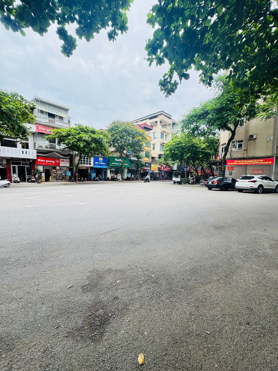 Hiếm. Nhà Mặt Phố Ngọc Lâm 270m2, MT7m, Vỉa Hè 7m, Kinh Doanh, Dòng Tiền - 72 Tỷ - Ảnh 4