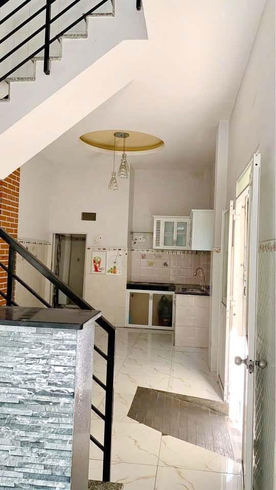 Nhà cách mặt tiền vài bước chân hẻm 159 Dạ Nam thông Đặng Chất P3Q8 - Ảnh 1