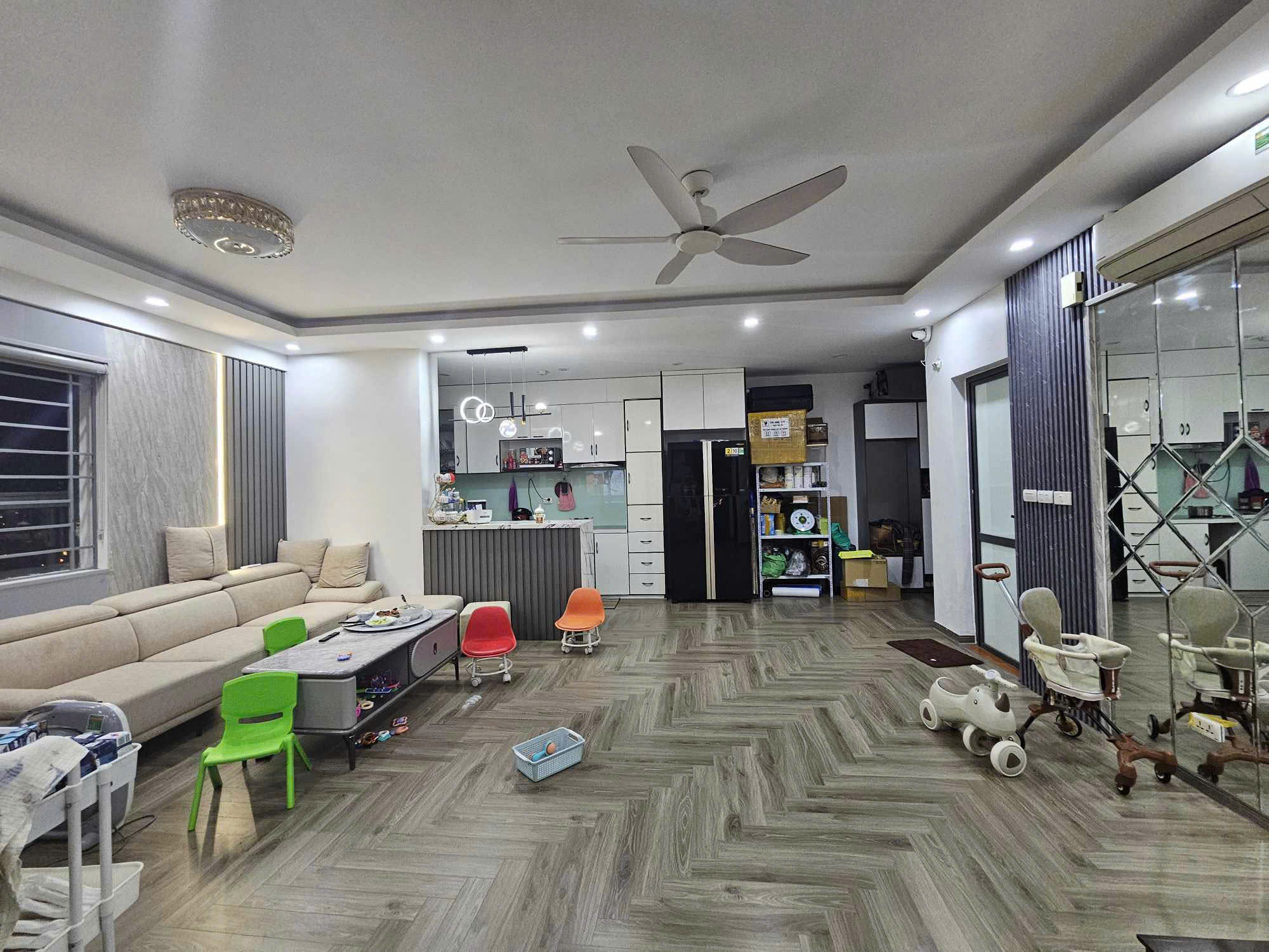 Căn hộ chung cư sổ đỏ, toà Rice City Linh Đàm, Hoàng Mai 70 mét 2 ngủ 2 wc, giá nhỉnh 4 tỷ - Ảnh chính