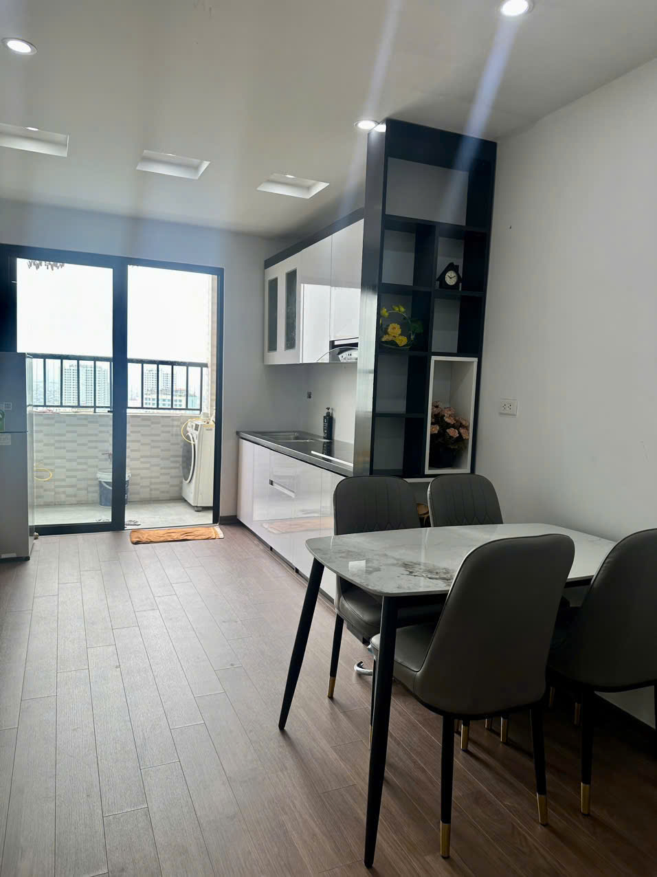 Căn hộ chung cư HH Linh Đàm, Hoàng Mai, view hồ 72m2 x 2 ngủ, giá rẻ chỉ 2.x tỷ - Ảnh chính
