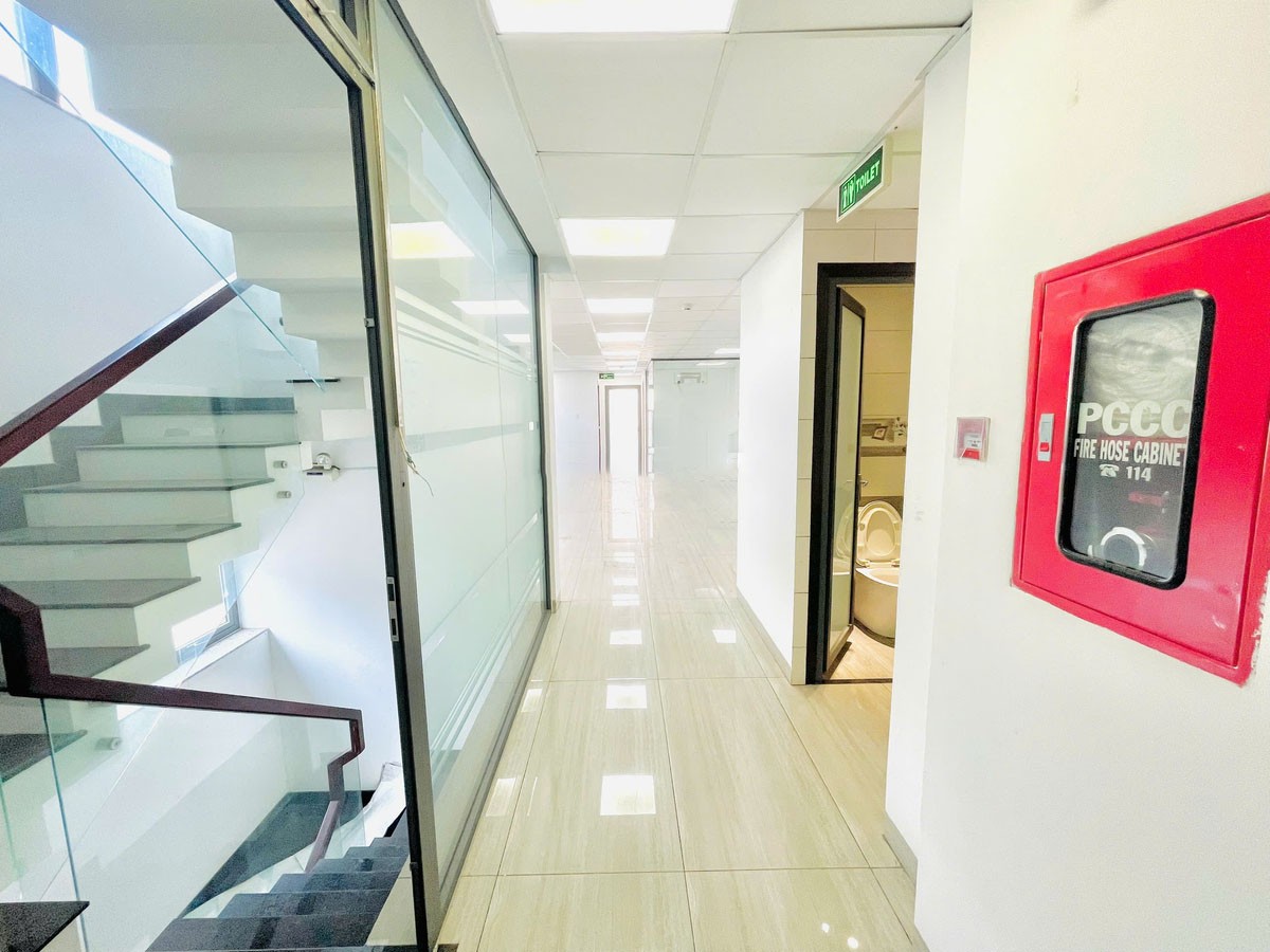 CHO THUÊ NHÀ MẶT PHỐ 3/2, Q.10, 8 TẦNG, 800 M2, 170TR/THÁNG - Ảnh 3