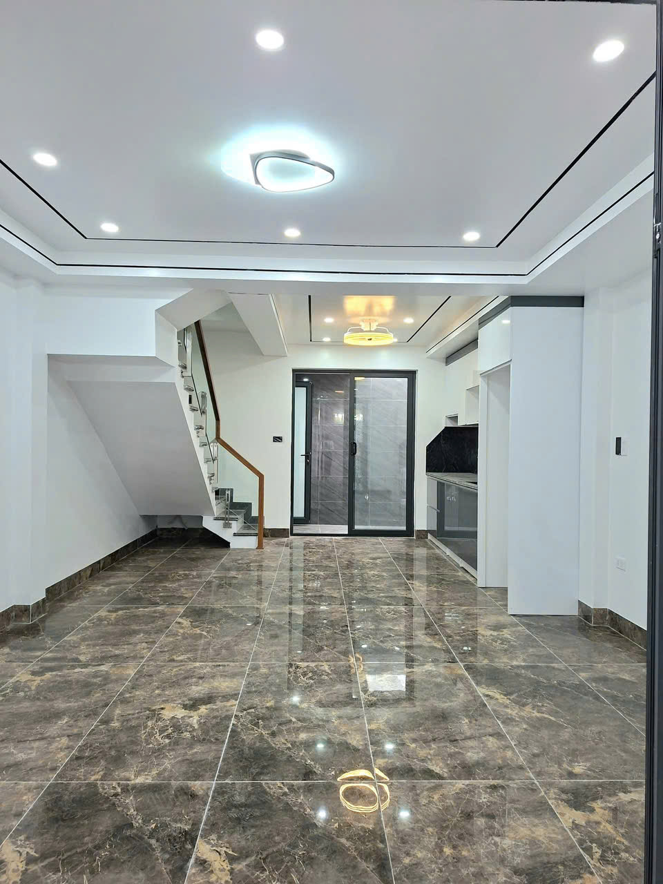 Bán Nhà 4 Tầng Thiết Kế Hiện Đại Tại Phố Đông Khê, Gần Lê Hồng Phong – Smart Home Cao Cấp - Ảnh 2