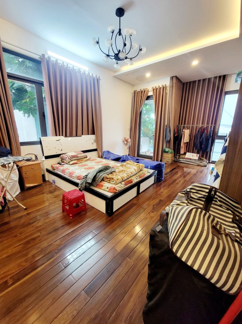♥ Nhà Kiệt 3.5m thẳng 50m MT Lý Tự Trọng, 65m2, 3 tầng còn mới, hiện đại, 5.x tỷ - Ảnh 1